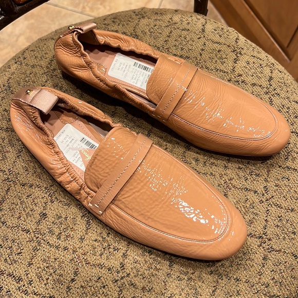 Ferragamo Patent Ballet Loafer - Picture 2 of 11